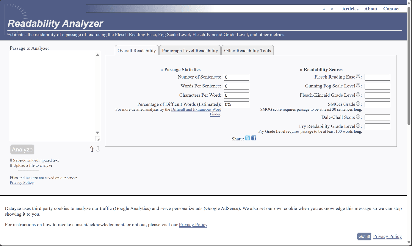 Auf der Website des Readability Analyzers sind neben dem Eingabefeld für den Text Statistiken zu Sätzen, Wörtern und Zeichen sowie verschiedene Formeln zur Berechnung der Lesestufe.