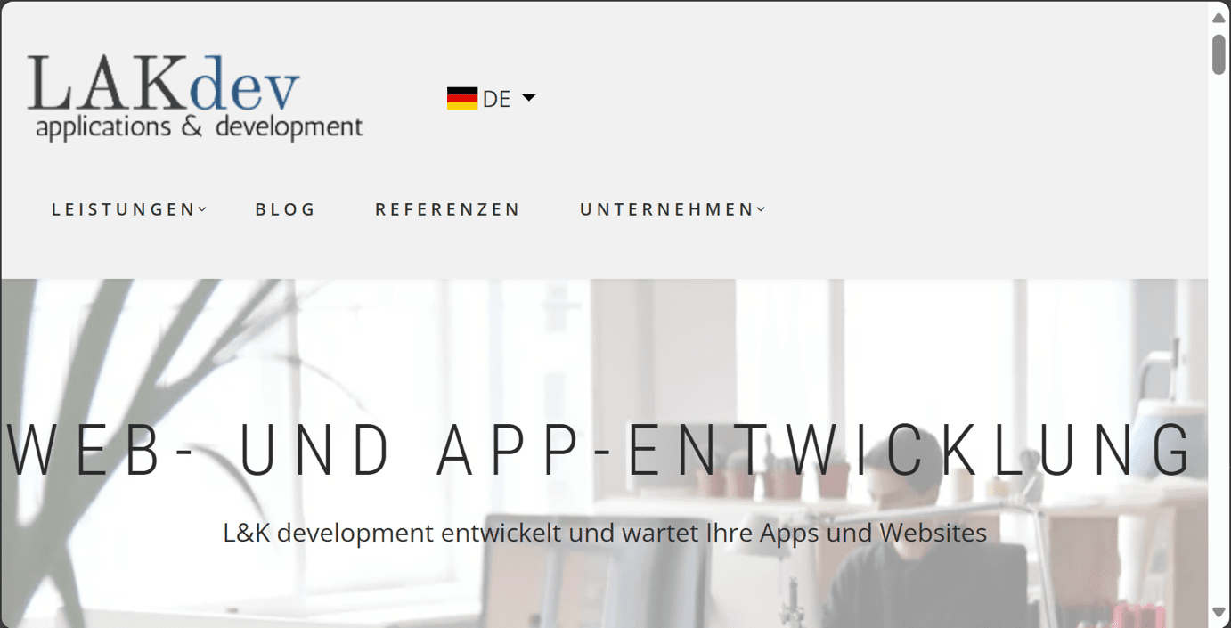 Die Textgröße der Website wurde auf das doppelte erhöht, ohne dass dadurch Inhalt verloren geht.