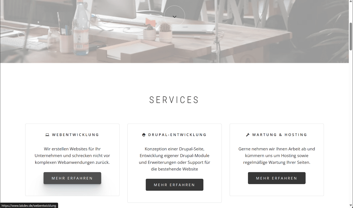 Die Links auf der Seite sind markiert, indem sie beim Fokus einen Schatten werfen. 